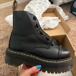 Doc Martins Black Leather Sinclair Boots